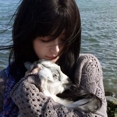 富二代恋爱脑怒怼网友，评论区两极分化，连续多日引热议